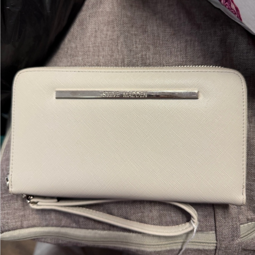Steve Madden Grey Bzippy Zip-Around Wristlet Wallet